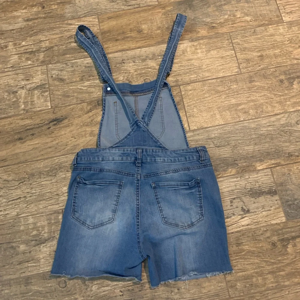 Women’s Wax Jean blue denim distressed short overalls - Picture 2 of 5